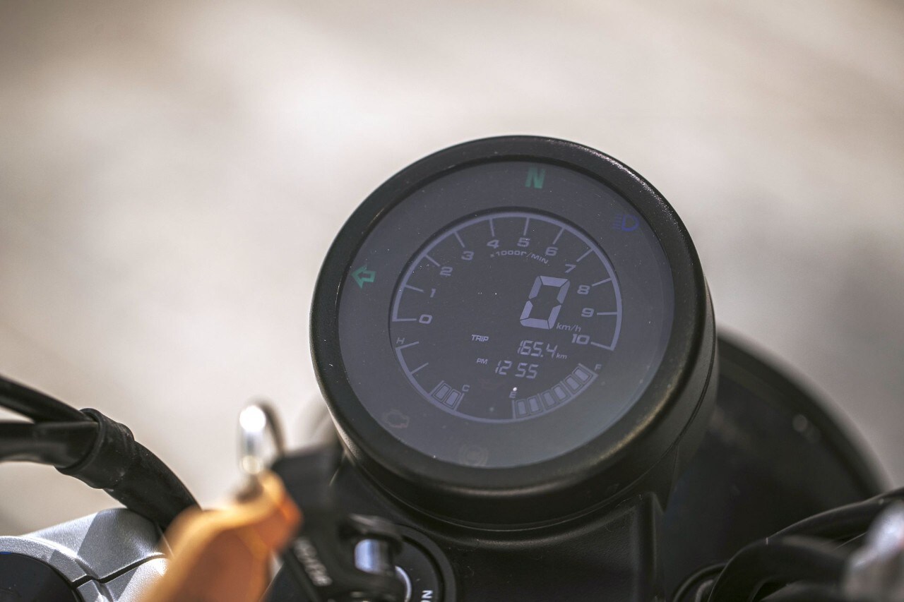 Il display della Brixton Crossfire 500